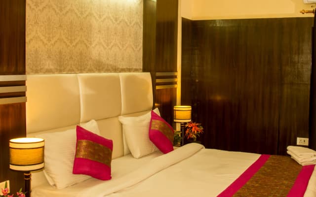 Hotel Radiance - photo 3