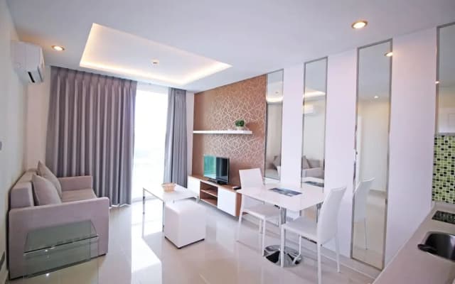 Amazon Residence Pattaya Sunny Rentals - photo 3