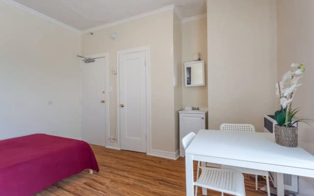 Arthur Emery Hotel - photo 3