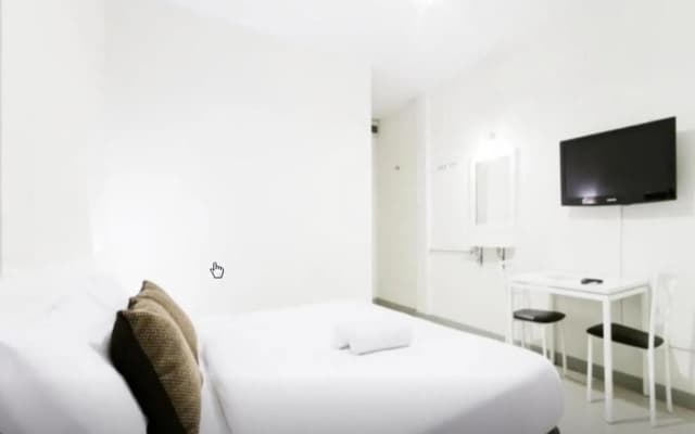 Clean Guesthouse - photo 3