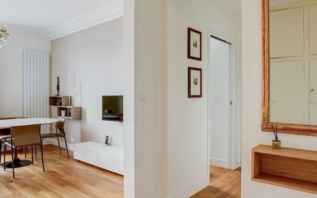 Bright Etoile Bright 2 bed Close to Eiffel Tower Arc the Triomphe et Champs Elysees - photo 3