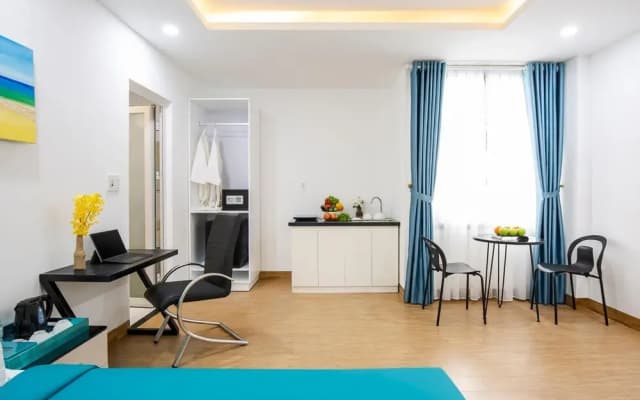 Lyn's Hotel & Apartment - photo 3