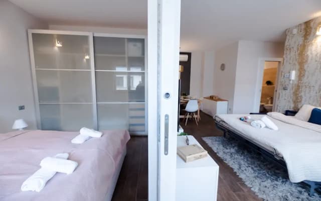 Budapest Easy Flat - Penthouse Basilica - photo 4