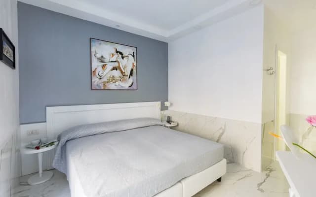 Little Aurelius Hotel - photo 2