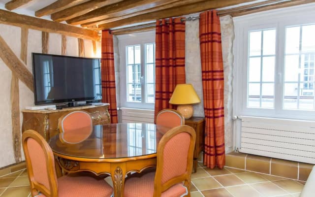 Saint-Germain des Pres Apartment - photo 5