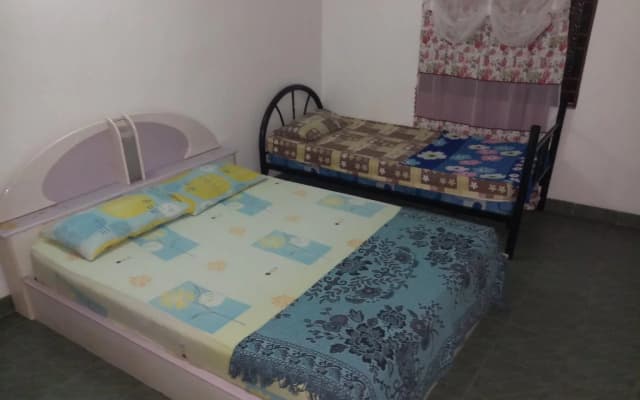 Shalini's Guest House - photo 2