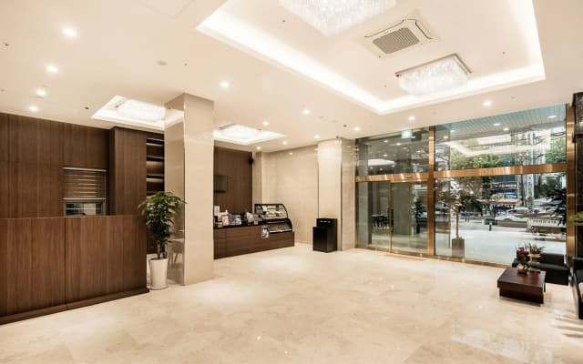 WD Hotel - photo 2