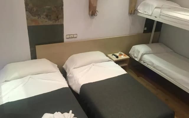 Hostal La Plata - photo 3