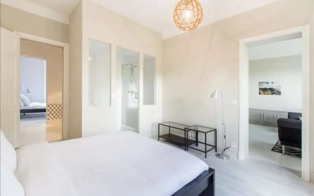 Gorgeous 3 Bedroom Apartment at Eiffel Tower - photo 2