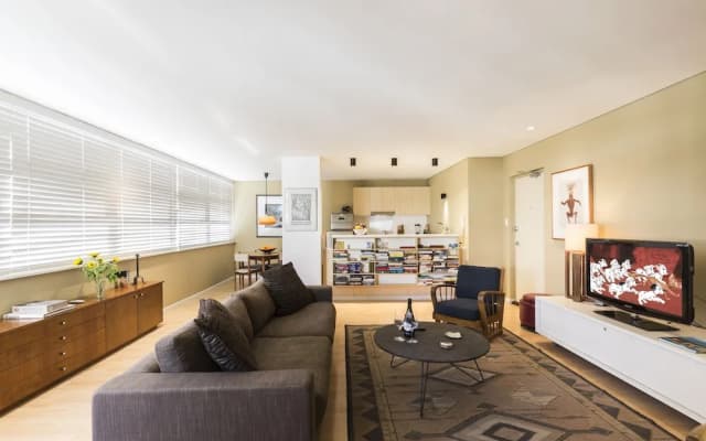 Spacious 1 Bedroom Apt Close To Green Square & Pool - photo 2