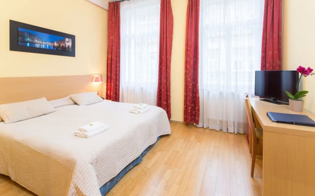 City Lounge Hotel - photo 5