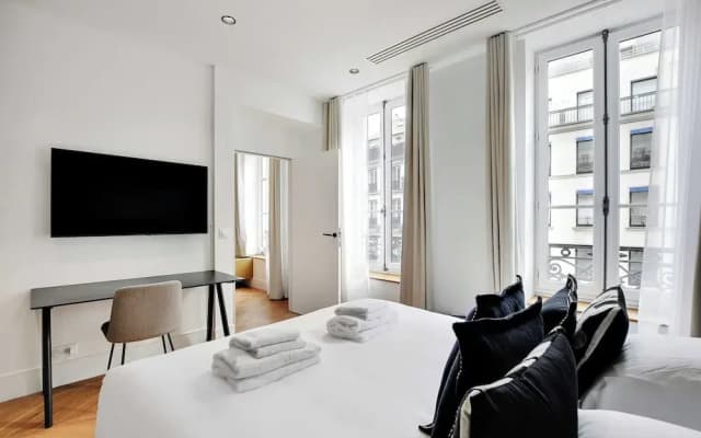 Stunning Apartment - 2br/6p - Madeleine - photo 2