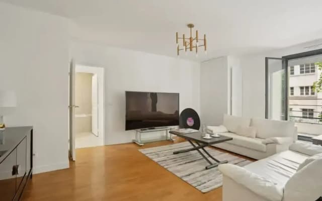 Elegant New Apartment With Balcony in the 16th - M - photo 4