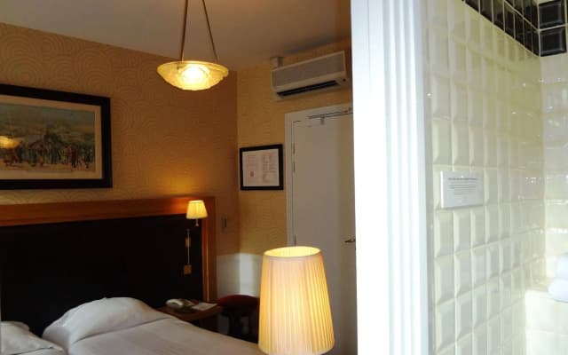 Hotel Le Cercle Tour Eiffel - photo 2