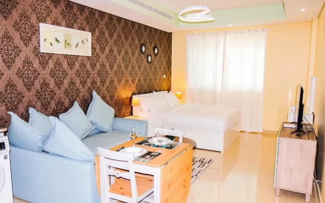 Signature Holiday Homes - Amazing Studio in Hercules Tower, Wadi Al Safa - photo 4