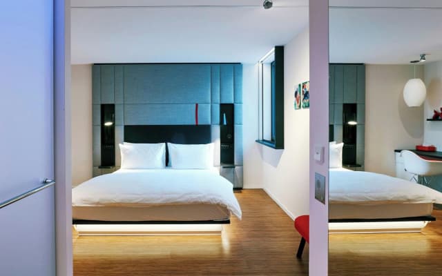 citizenM Paris Champs-Élysees Hotel - photo 3