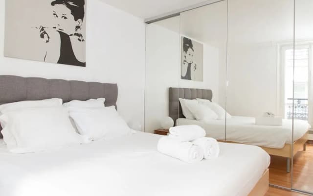 Louvre Area - Saint Honoré Apartment - photo 3