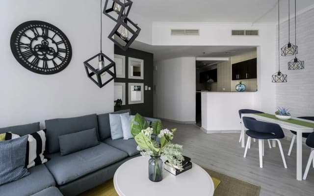 One Perfect Stay - Torch Tower - photo 2