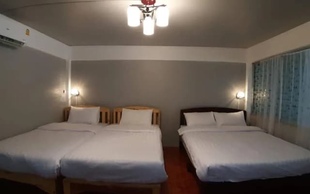 Nuengthong hostel - photo 2
