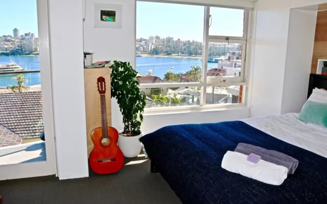 Gorgeous 2 Bedroom Apartment With Panoramic Views - photo 4