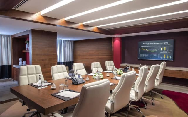 Burgu Arjaan by Rotana Hotel - photo 4
