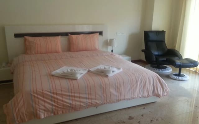 Emerald Palace Executive Residences - photo 2