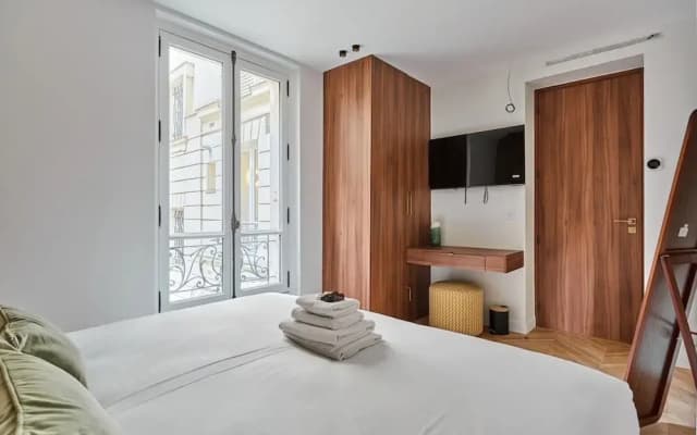Superb 2 Bedrooms Apartment Center of Paris - photo 3