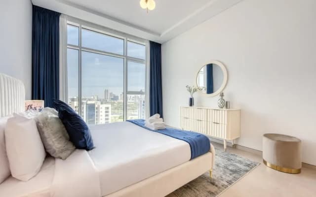 Urban 1BR w Golf Course Views - photo 2