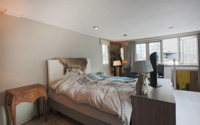 Amsterdam West Apartments - photo 3