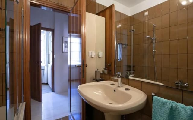 St Mark Apartments - photo 3