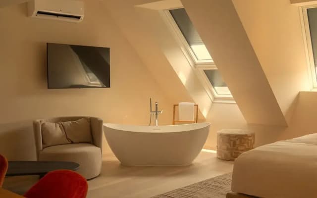 House of Ble - photo 4