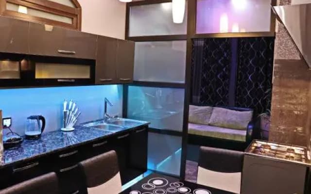 Golden Point Apartments - photo 3