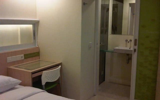 Grandmas Hotel Seminyak - photo 2