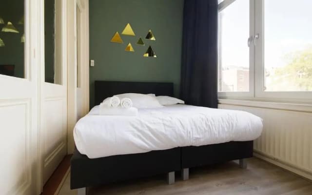 Spacious 4P Canal Apartment - photo 3