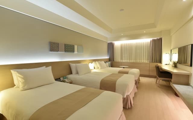 Pacific Hotel - photo 4