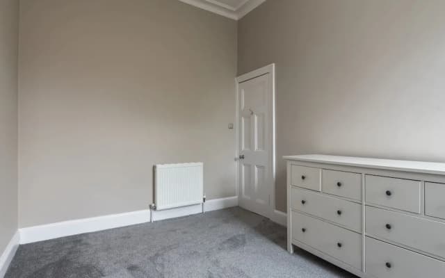 Sleek and Modern 2BR Home Near City Centre - photo 5