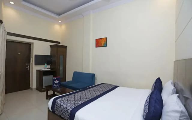 Capital O 10750 Hotel Vivek - photo 4