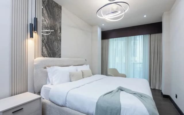 Stylish 2BR Business Bay Pool Access - photo 2