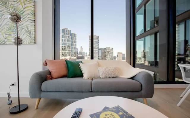 Central Melbourne 2br2bt APT on Collins St+parking - photo 5
