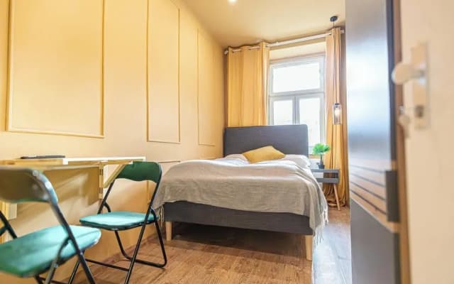 Group Friendly 4BR Near Westbahnhof - photo 2