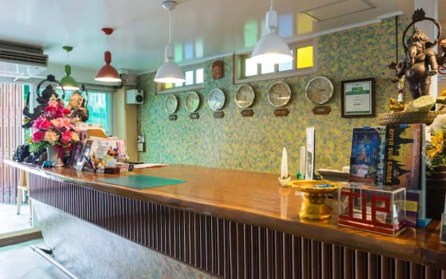 Samsensam Place Hotel - photo 2