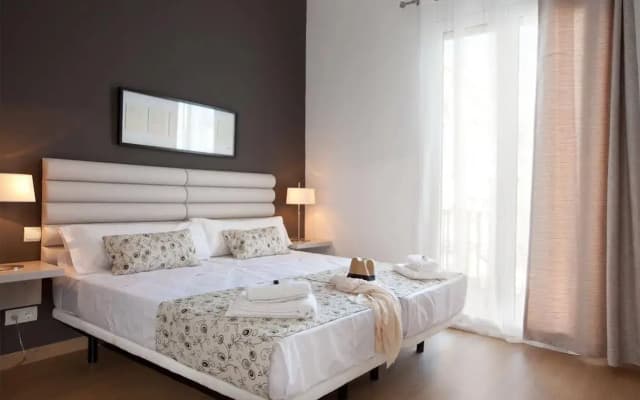 Apartamentos Alcam Paseo de Gracias - photo 5