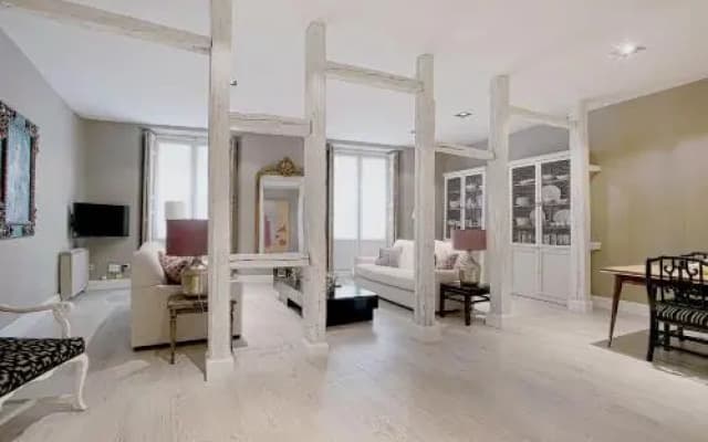 Genteel Home Huertas - photo 3