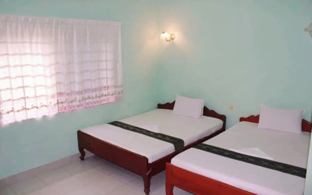 Hagios Global Guesthouse - photo 2