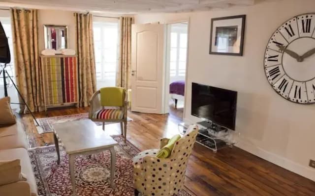 Luxurious apartment, near Louvre at the heart of Paris - photo 2