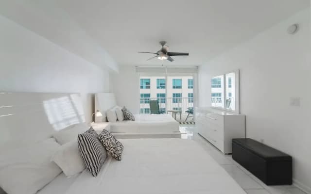 Brickell Bay 2308 - photo 3