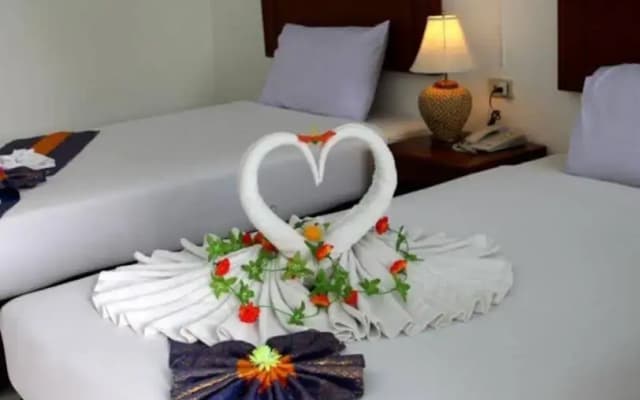 Kamala Beach Inn - photo 4