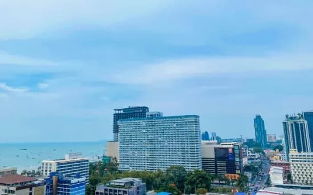 Edge Central Pattaya Condo - photo 3