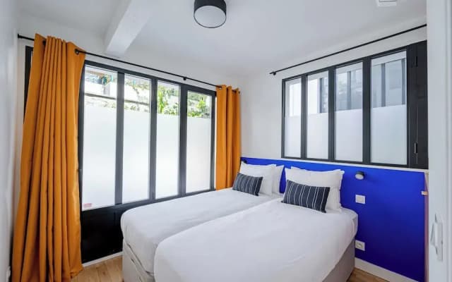 Marais Area - Outdoor Patio - A/C - 2bdr - photo 2