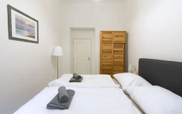 Central 3 Bedroom Home near National Museum - photo 4